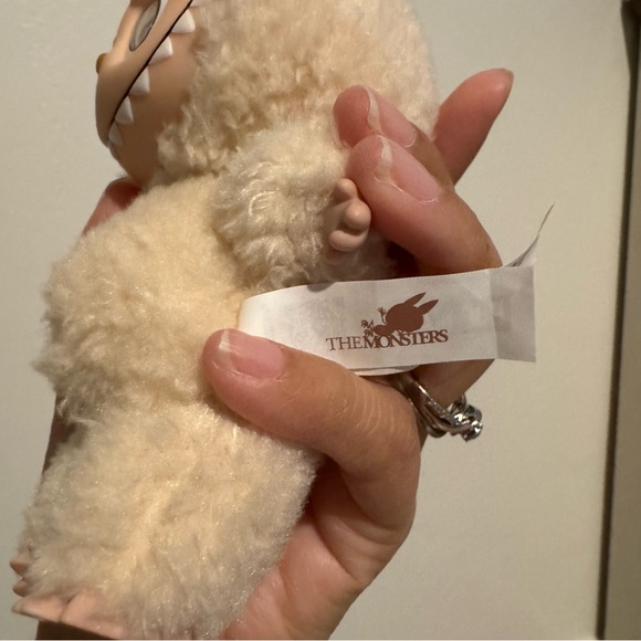 Labubu - Picture 3 of 6